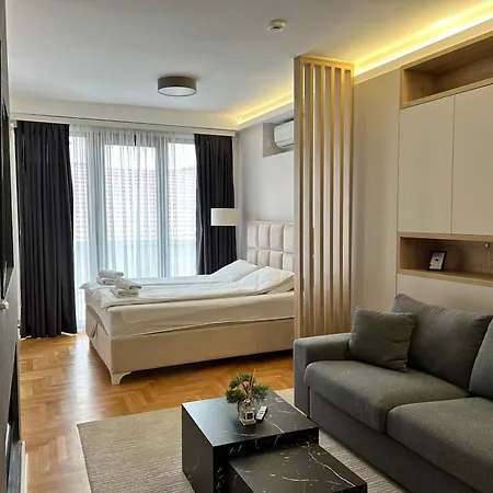 Ultracentral Ns Апартаменты *